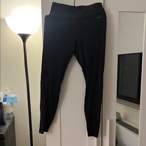 Nike Women's Black Active Leggings